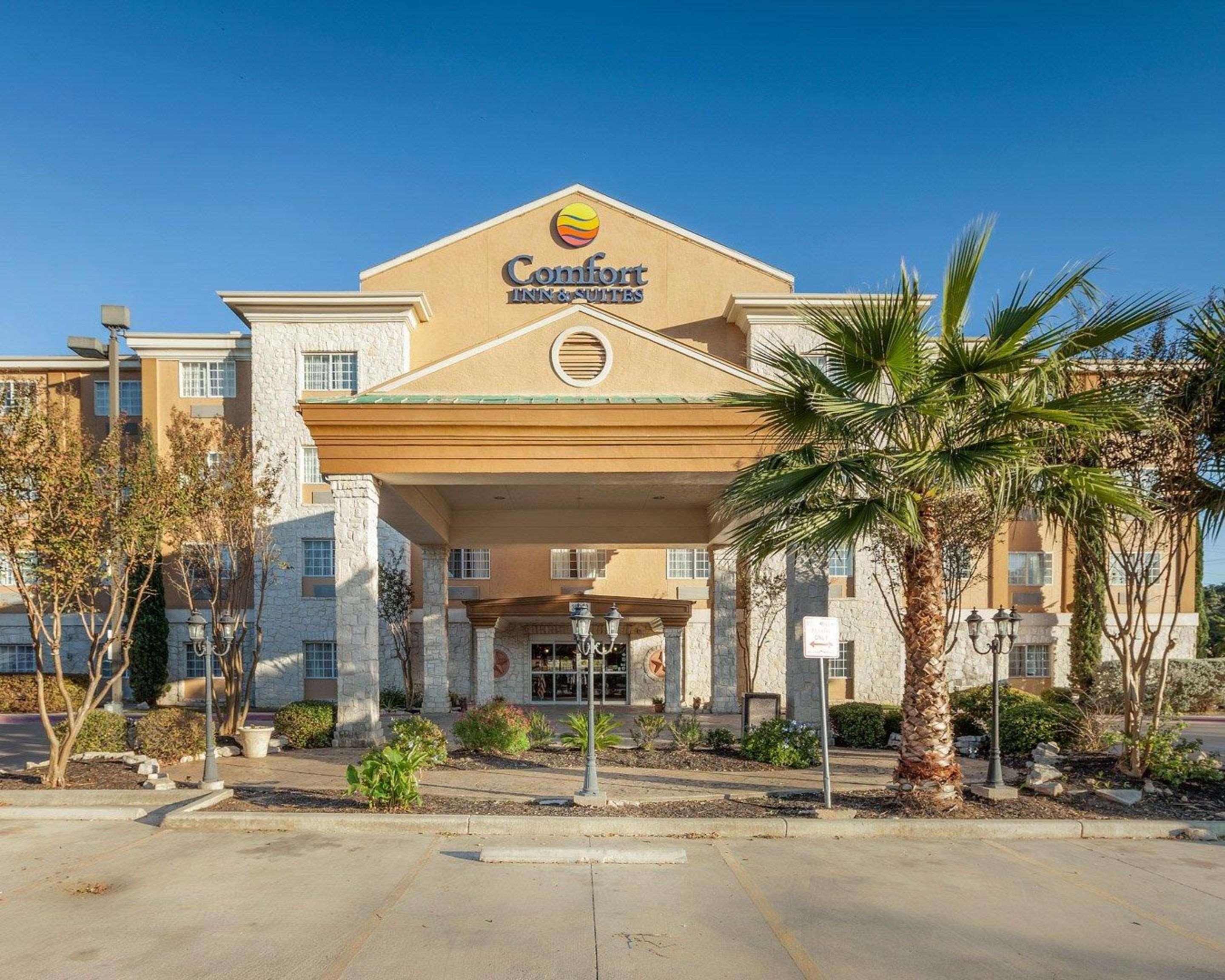 Comfort Inn & Suites Texas Hill Country Берні Екстер'єр фото